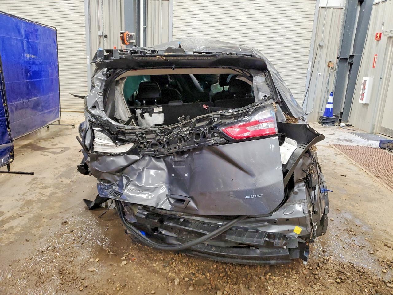 2024 Ford Edge Titanium - Image 6