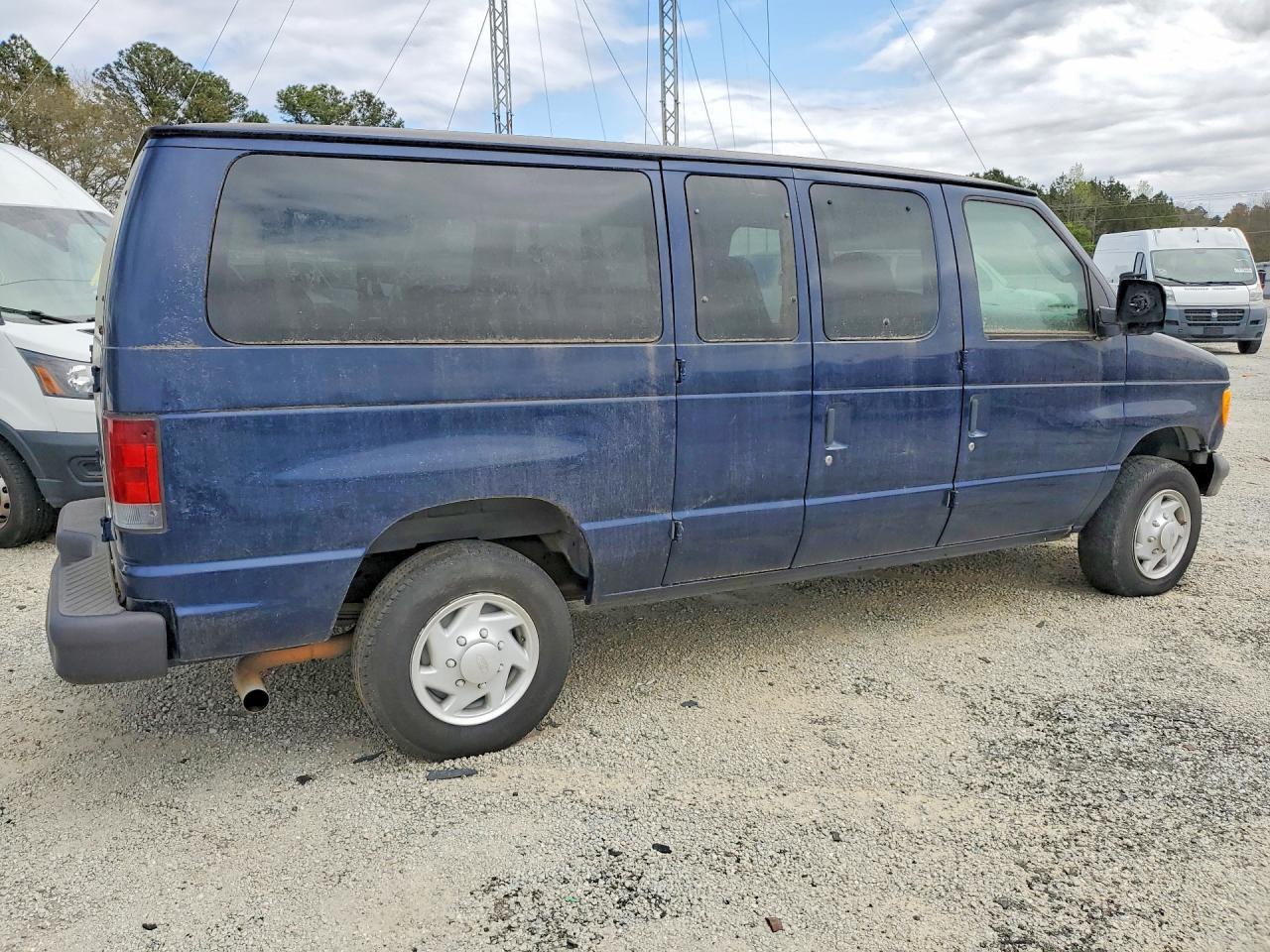 2007 Ford Econoline E350 Super Duty Wagon - Фото 3