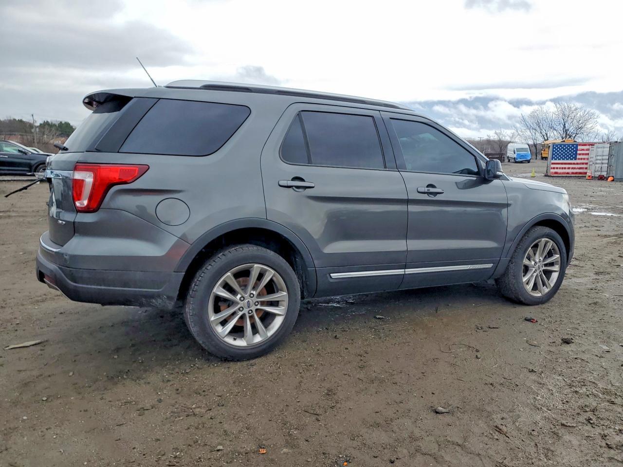 2018 Ford Explorer Xlt - Image 3