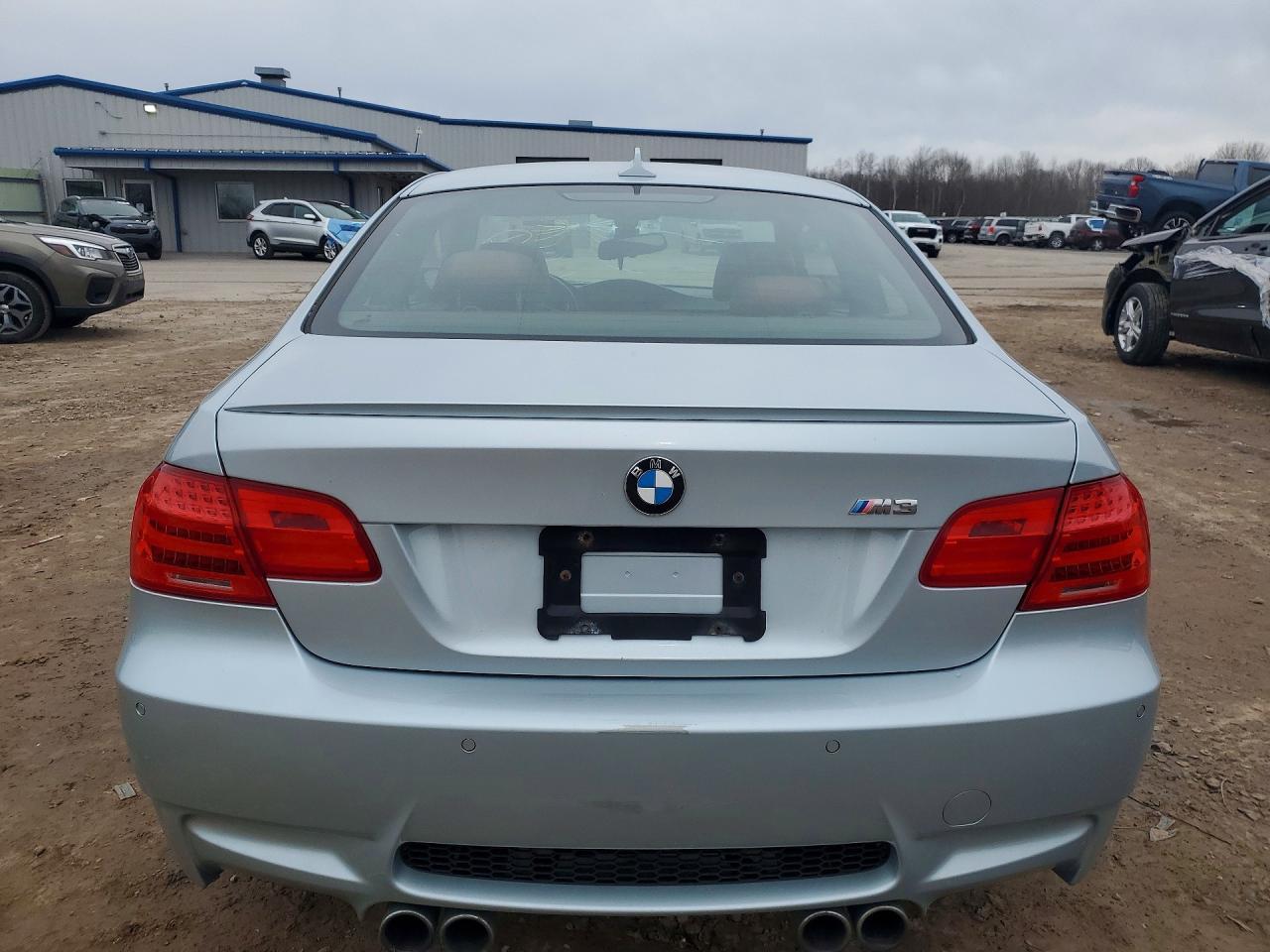 2011 BMW M3 - Фото 6