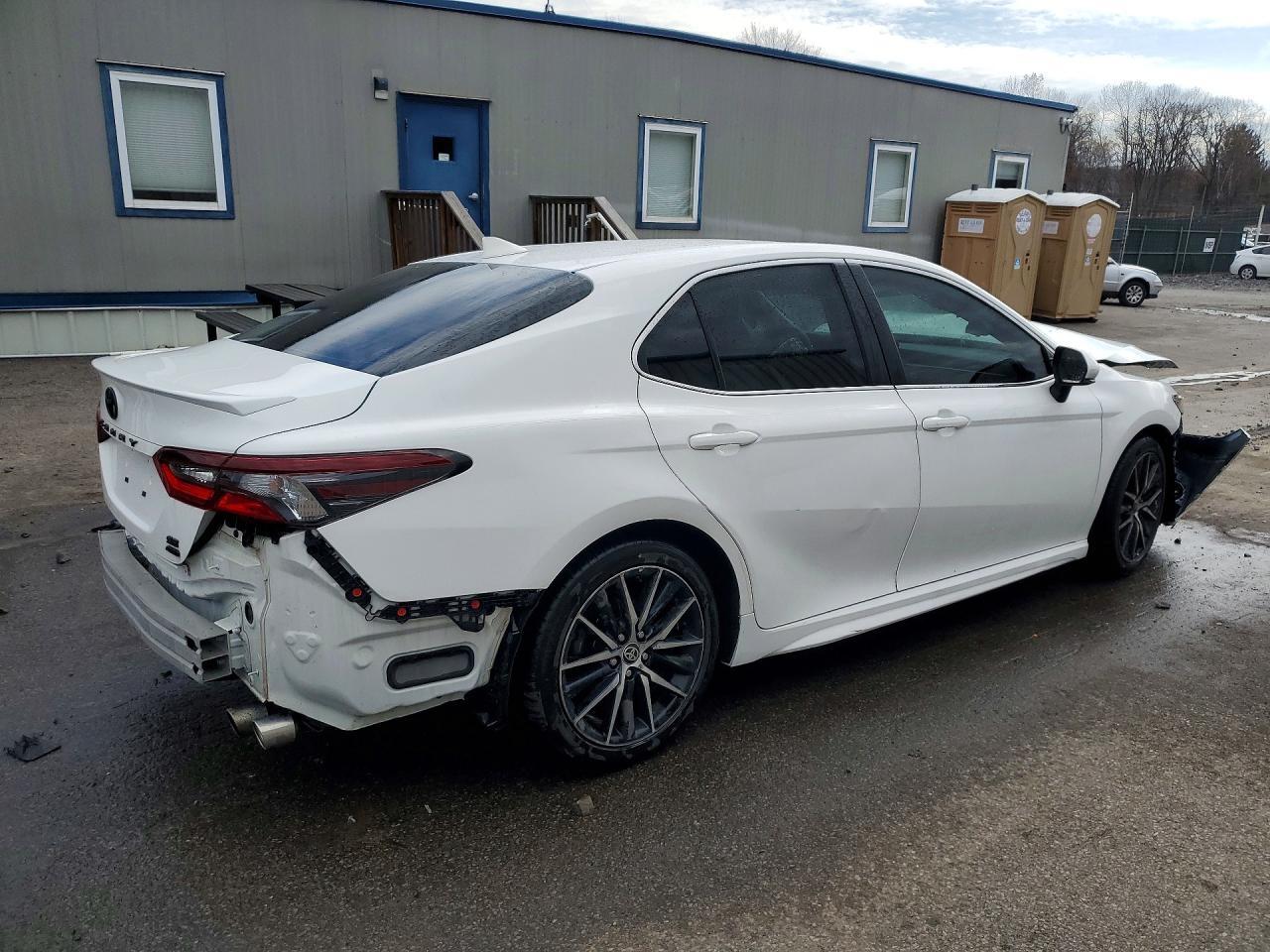 2024 Toyota Camry Se - Фото 3