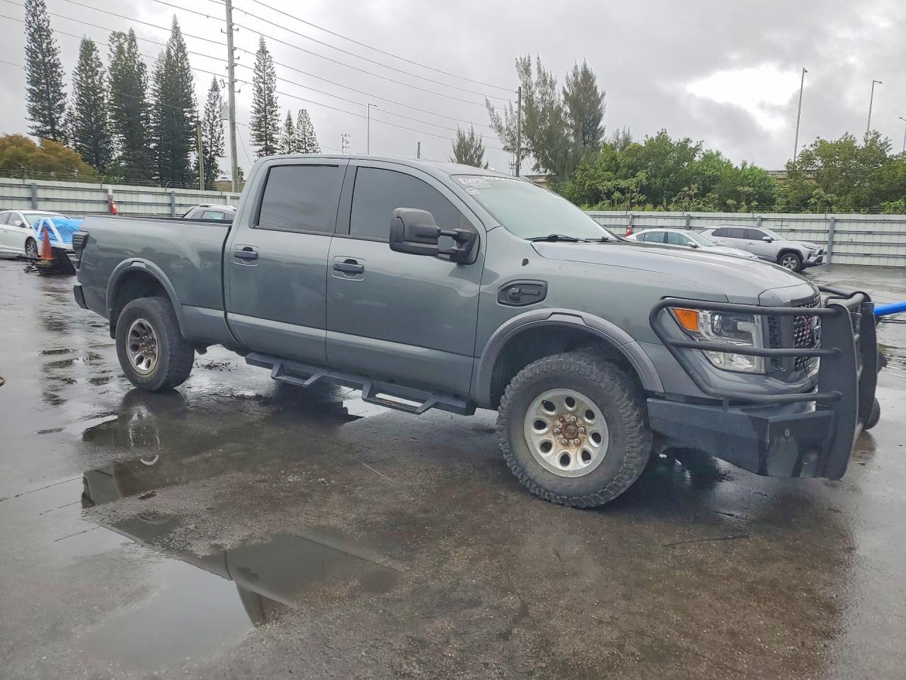 2019 Nissan Titan Xd Pro-4X - Фото 4