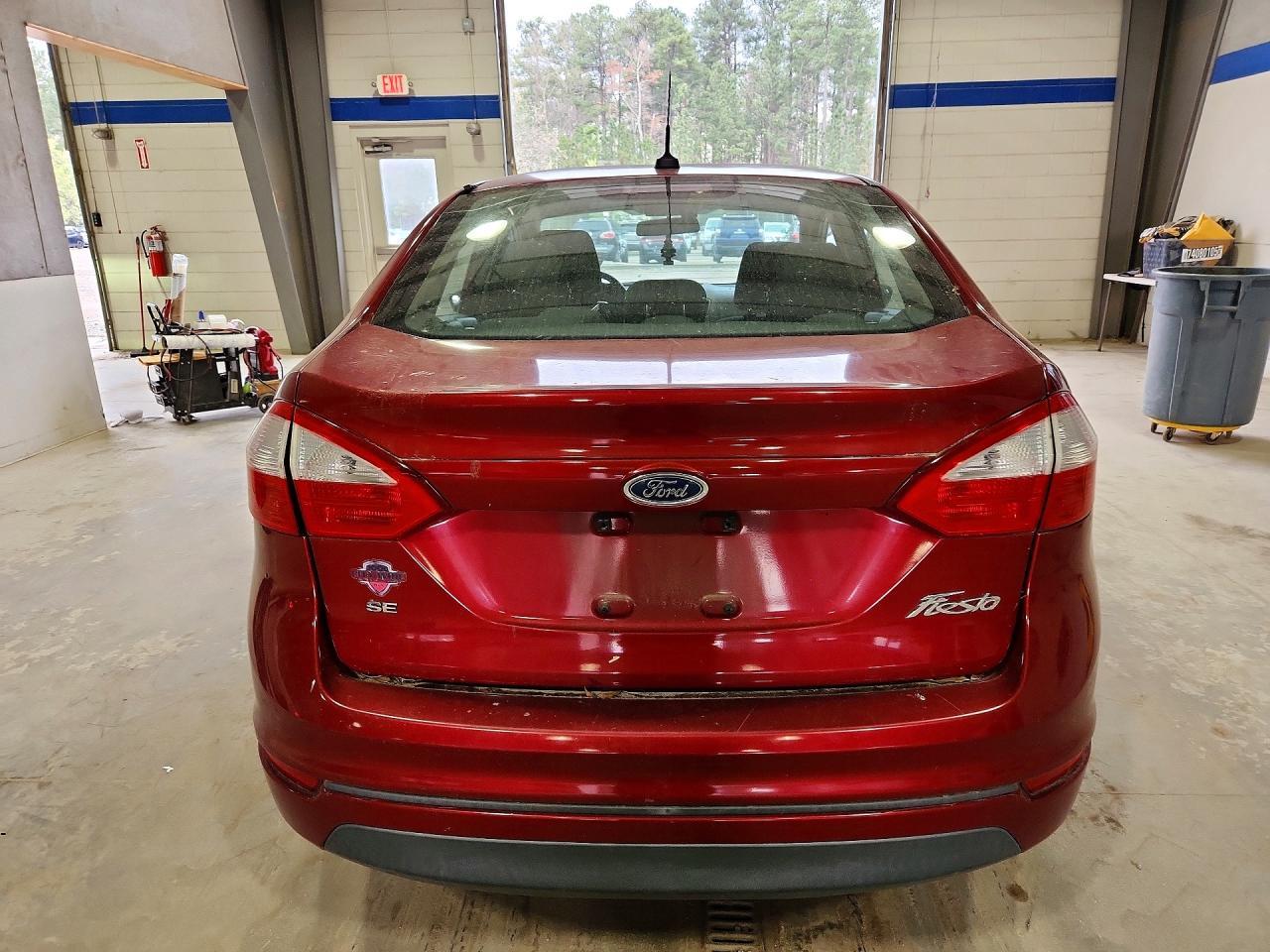 2014 Ford Fiesta Se - Image 6