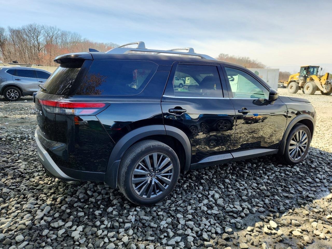 2025 Nissan Pathfinder Sl - Фото 3