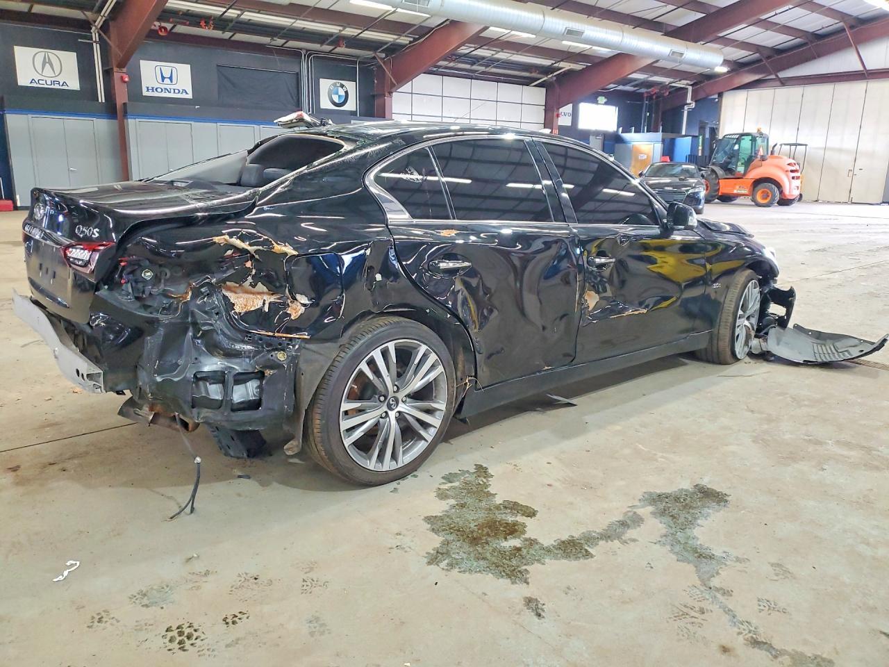 2018 Infiniti Q50 3.0T Luxe - Фото 3