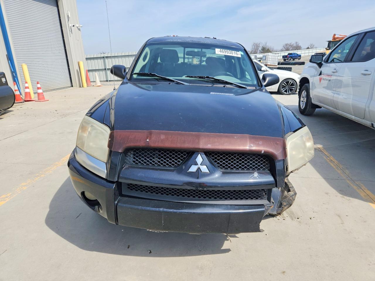 2008 Mitsubishi Raider Ls - Image 5