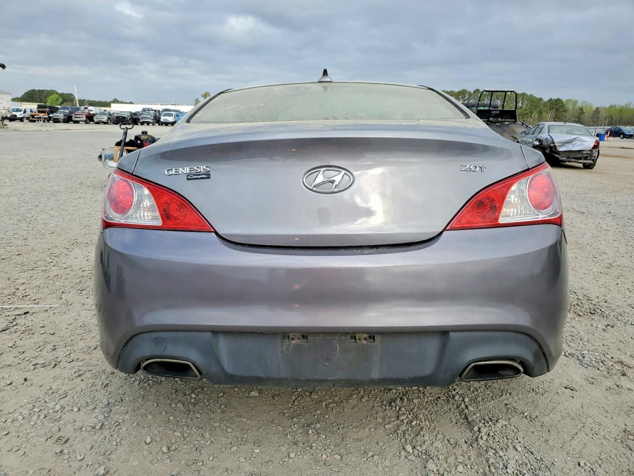2012 Hyundai Genesis Coupe 2.0T - Image 6