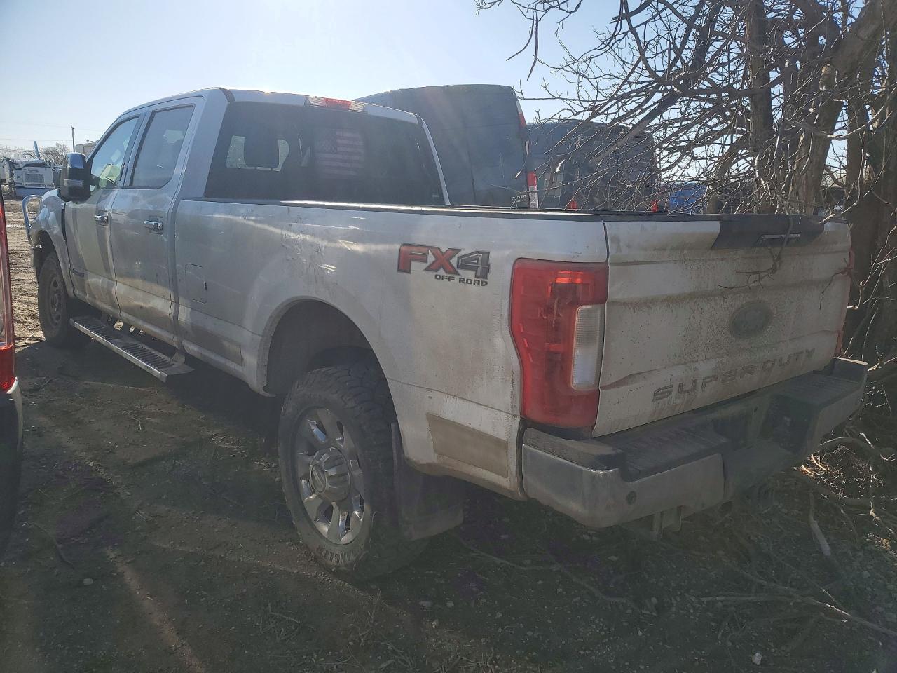 2018 Ford F350 Super Duty - Фото 2