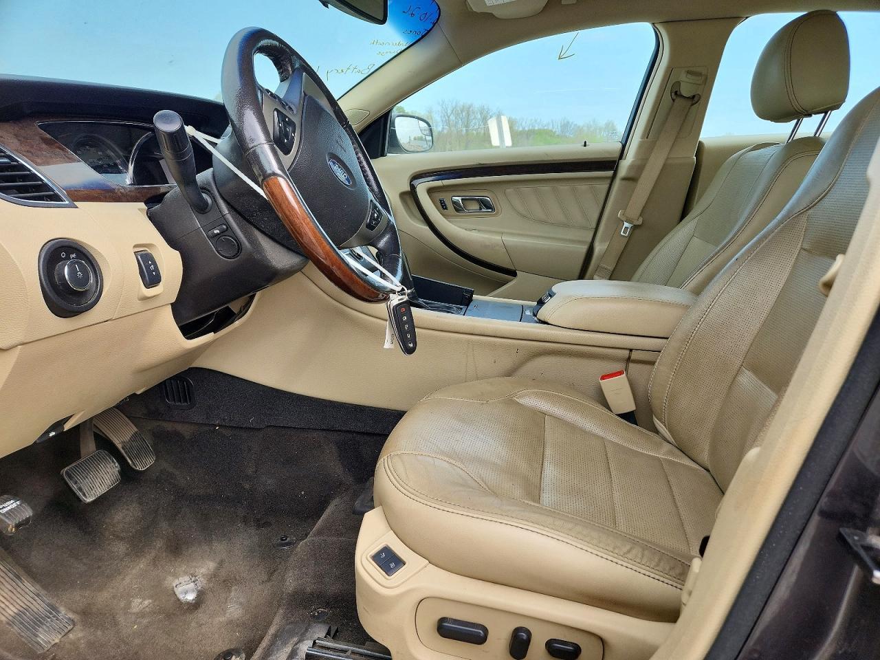 2015 Ford Taurus Limited - Фото 7