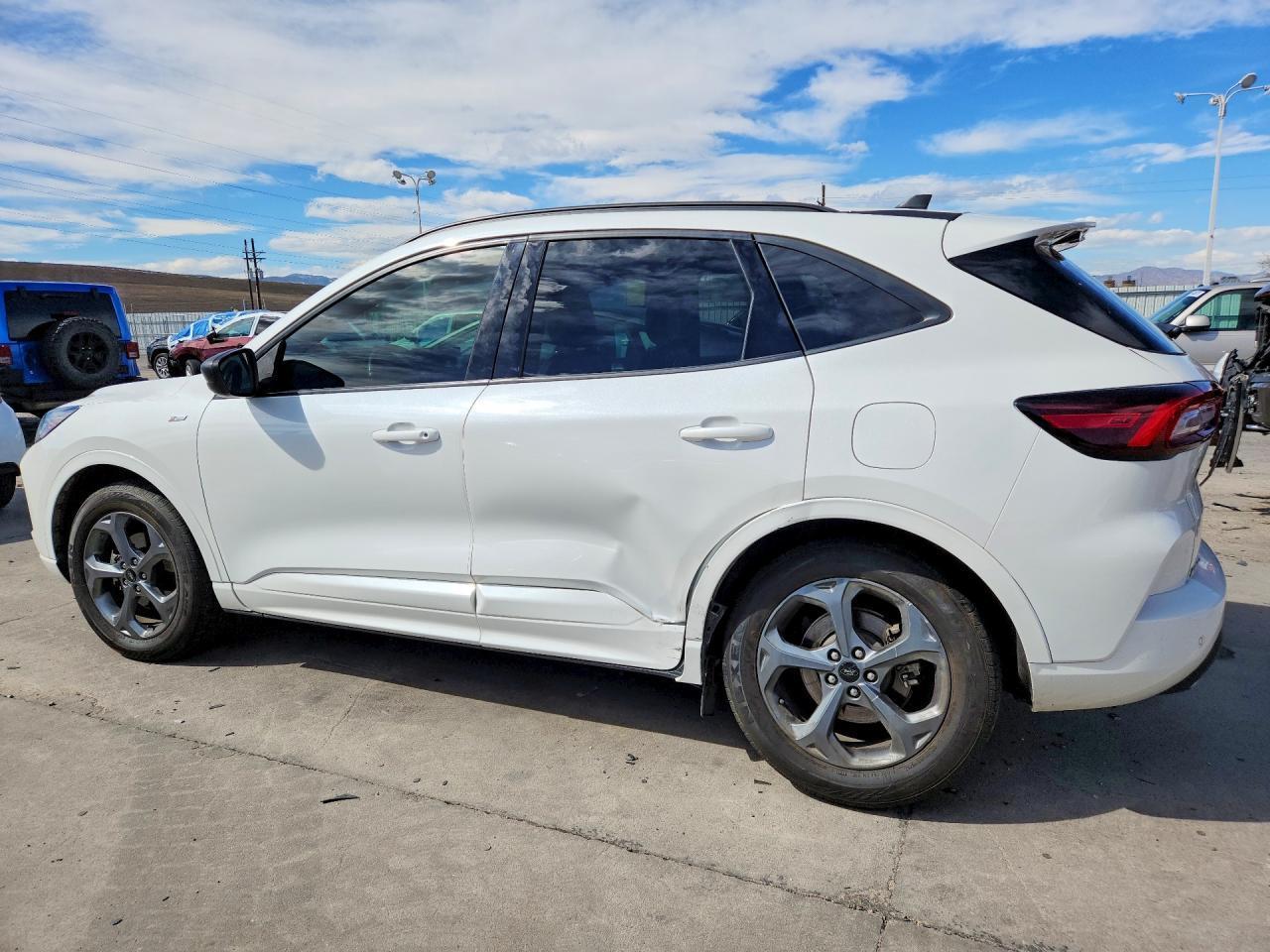 2024 Ford Escape St Line - Image 2