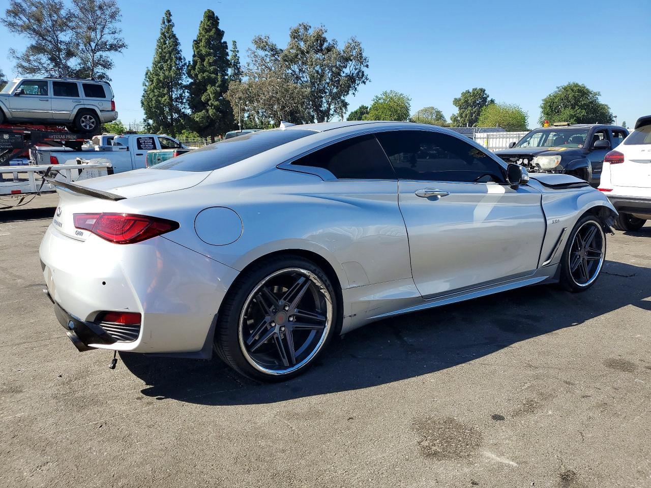 2017 Infiniti Q60 3.0T Premium - Фото 3