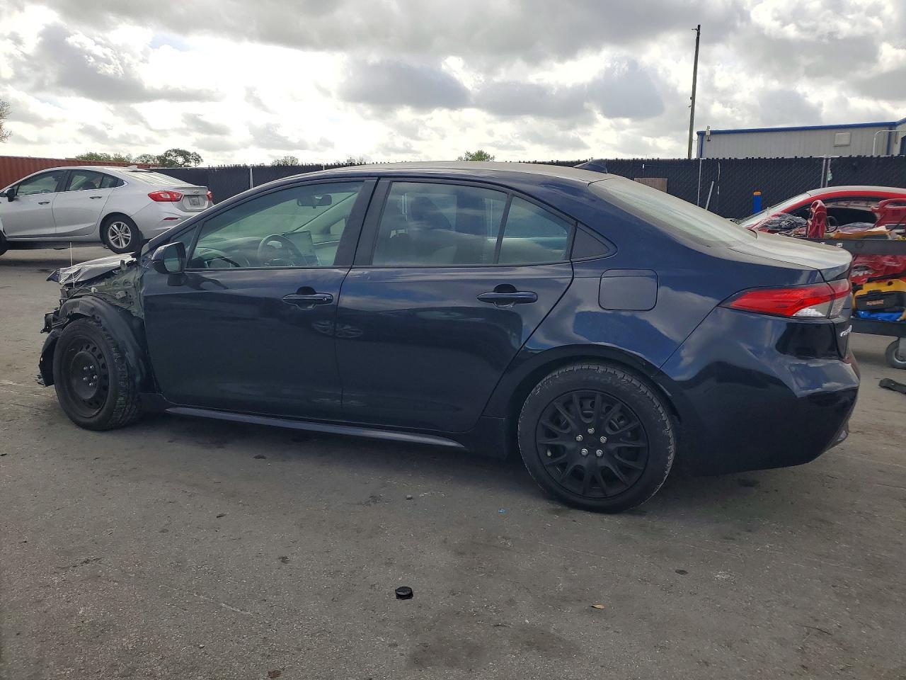 2022 Toyota Corolla Le - Image 2