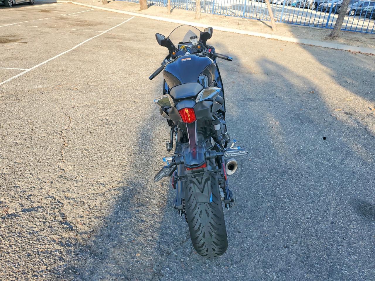 2025 Yamaha Yzfr7 - Image 4