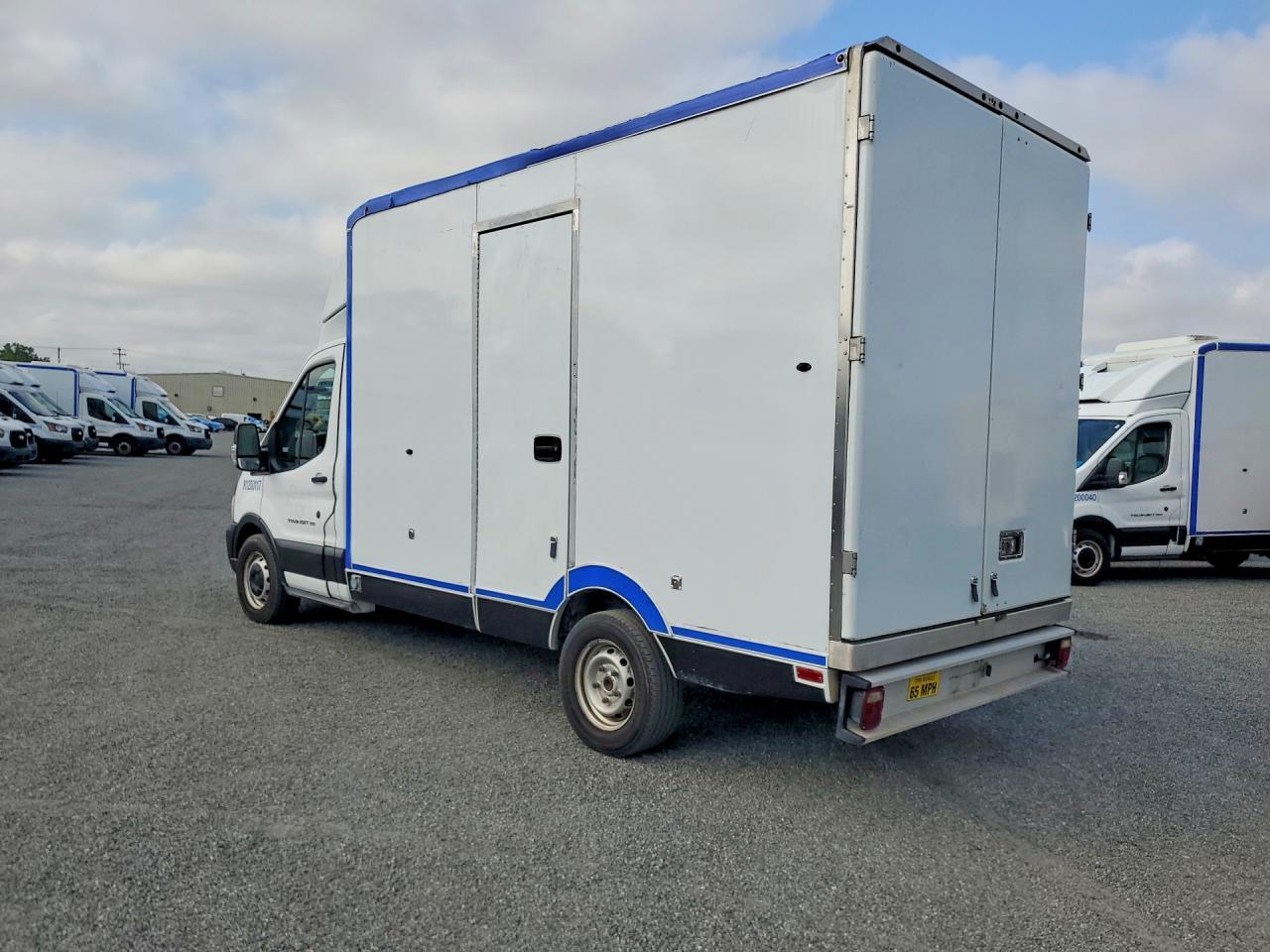 2020 Ford Transit Delivery Truck - Фото 2