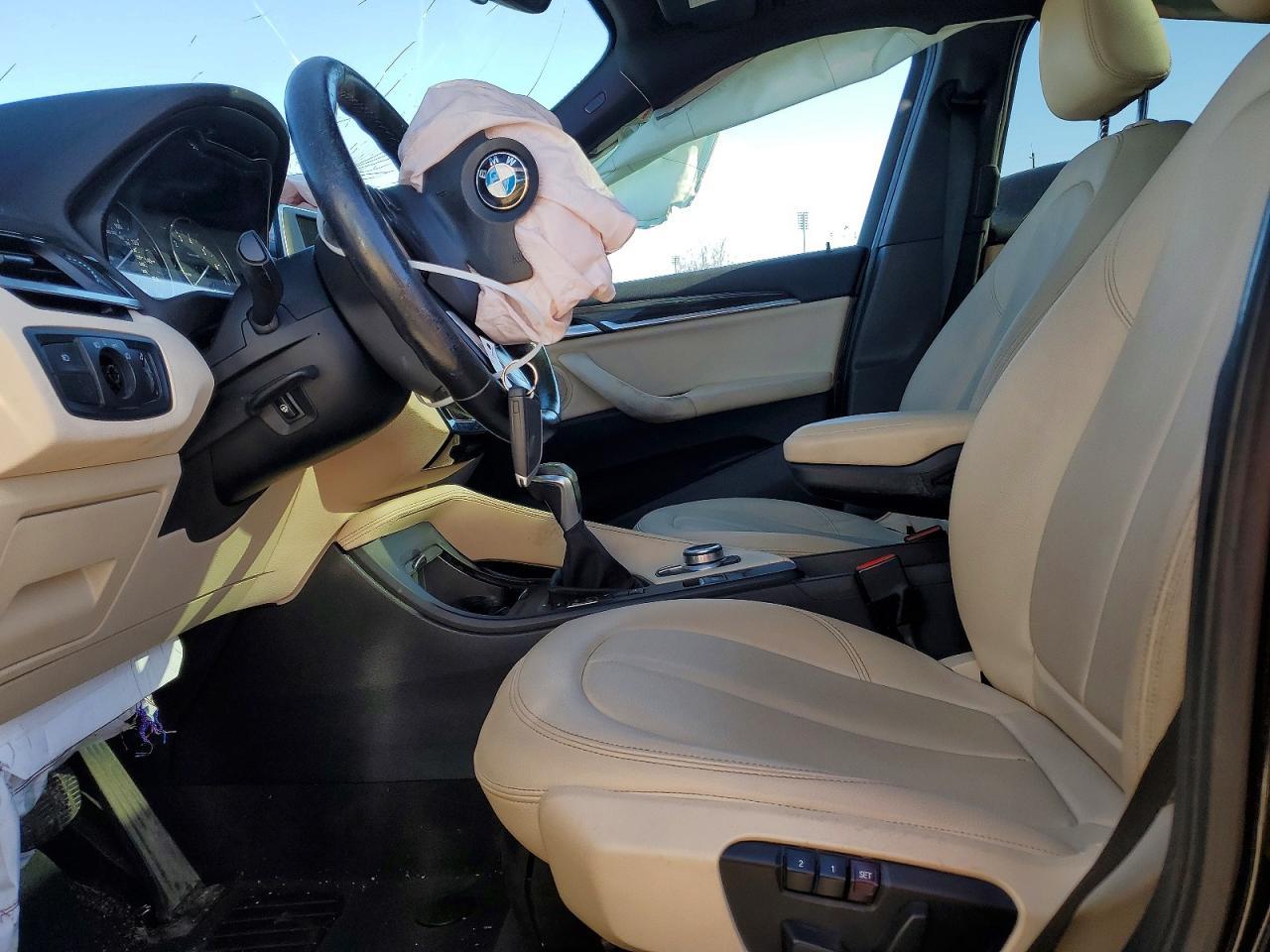 2017 BMW X1 xDrive28I - Фото 7