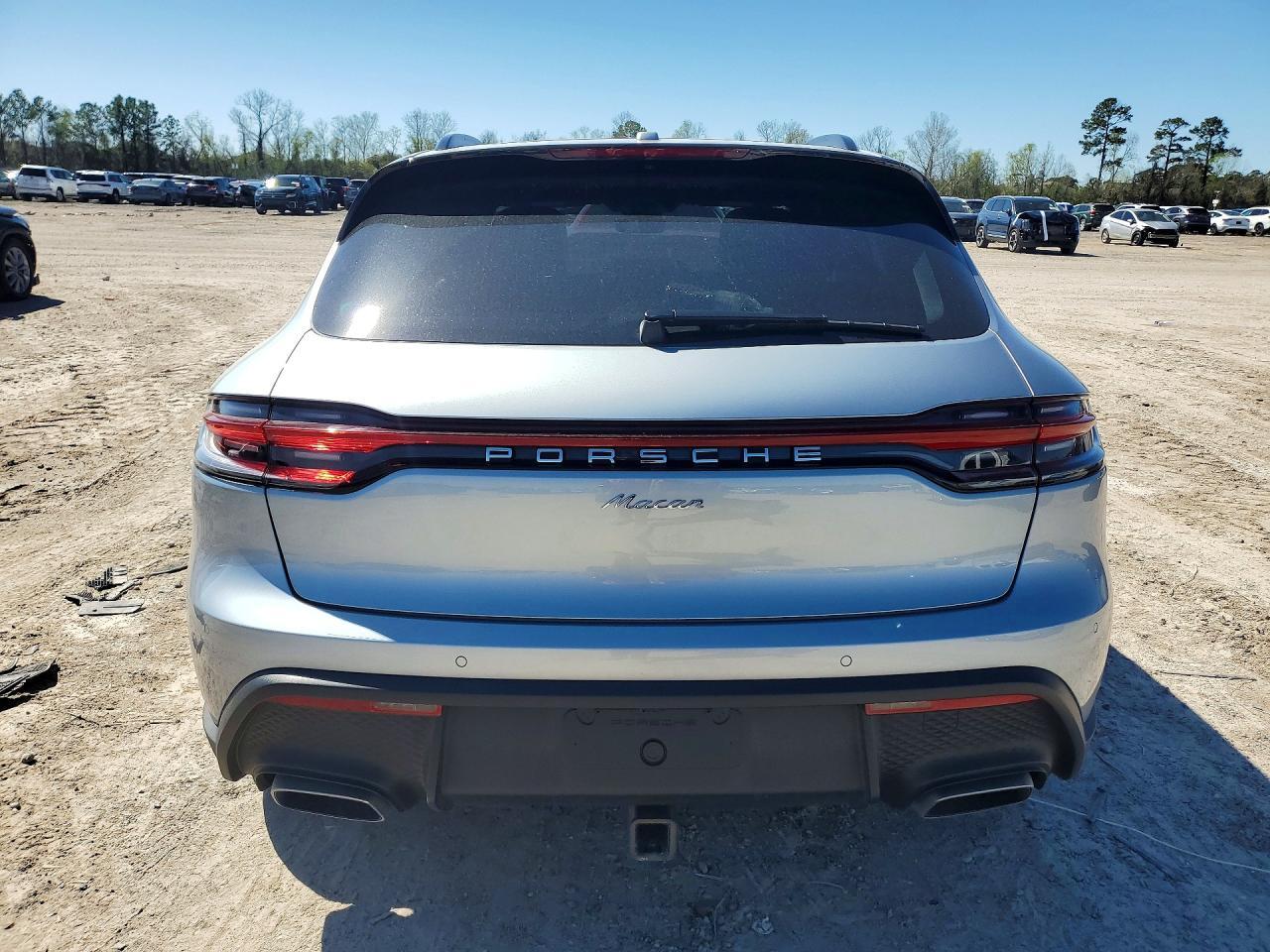 2025 Porsche Macan Base - Image 6