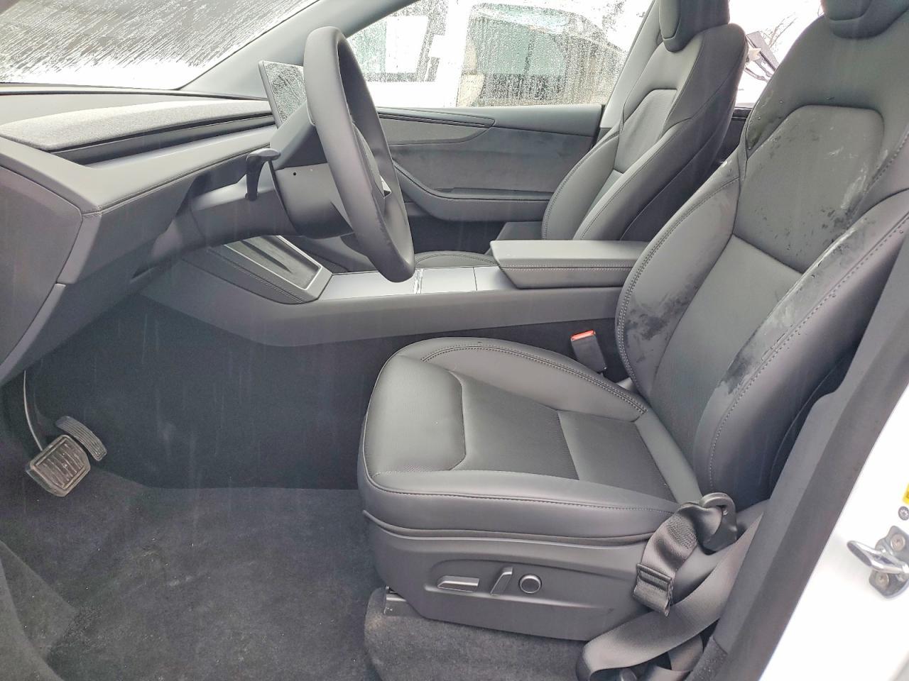 2026 Tesla Model Y - Фото 7