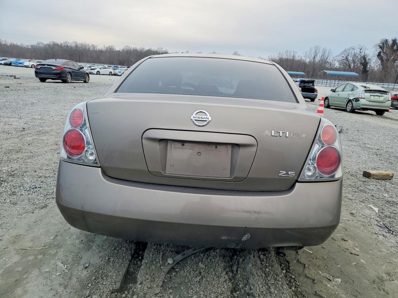 2005 Nissan Altima 2.5 - Фото 6