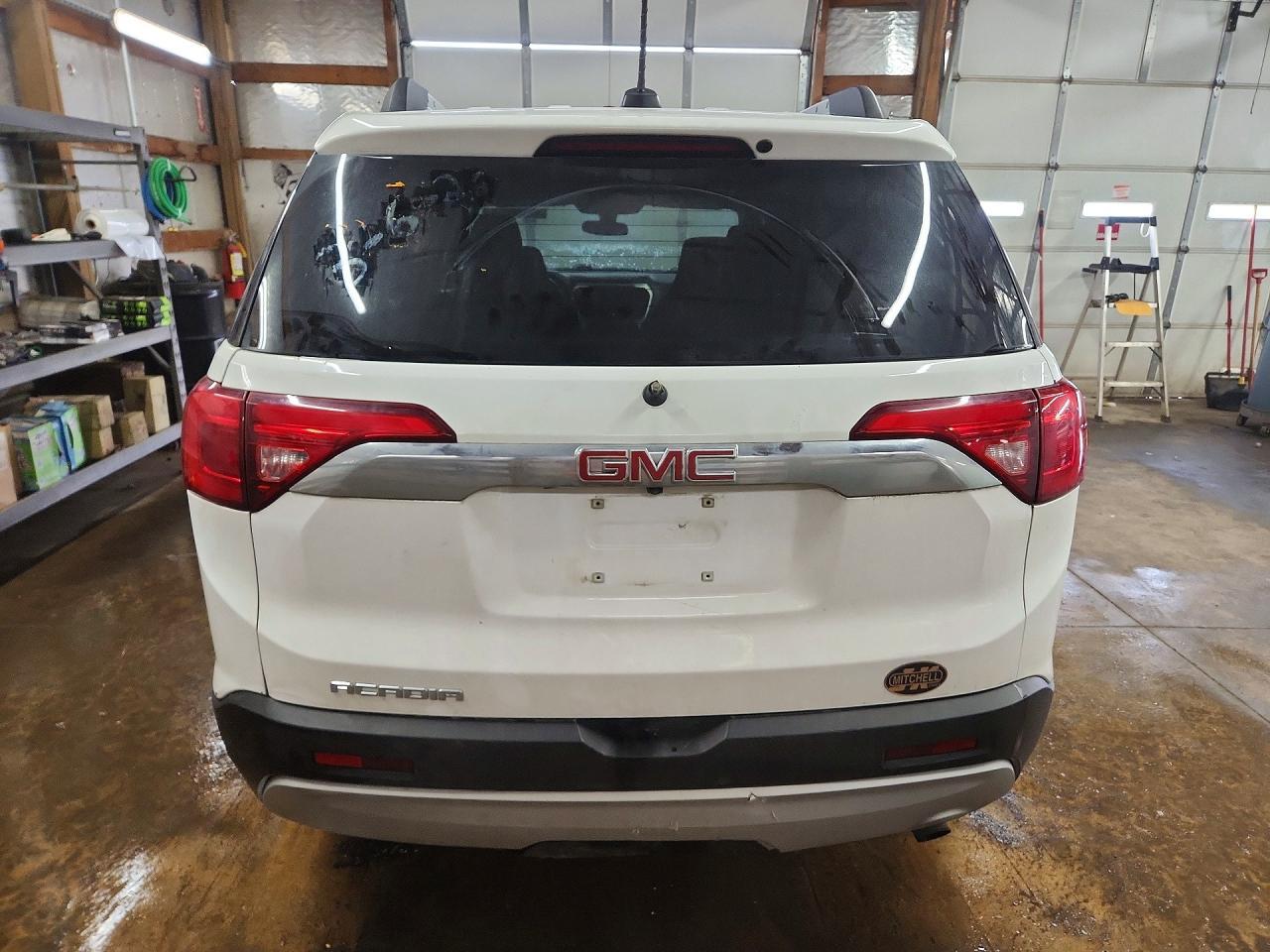 2018 GMC Acadia Sle - Image 6