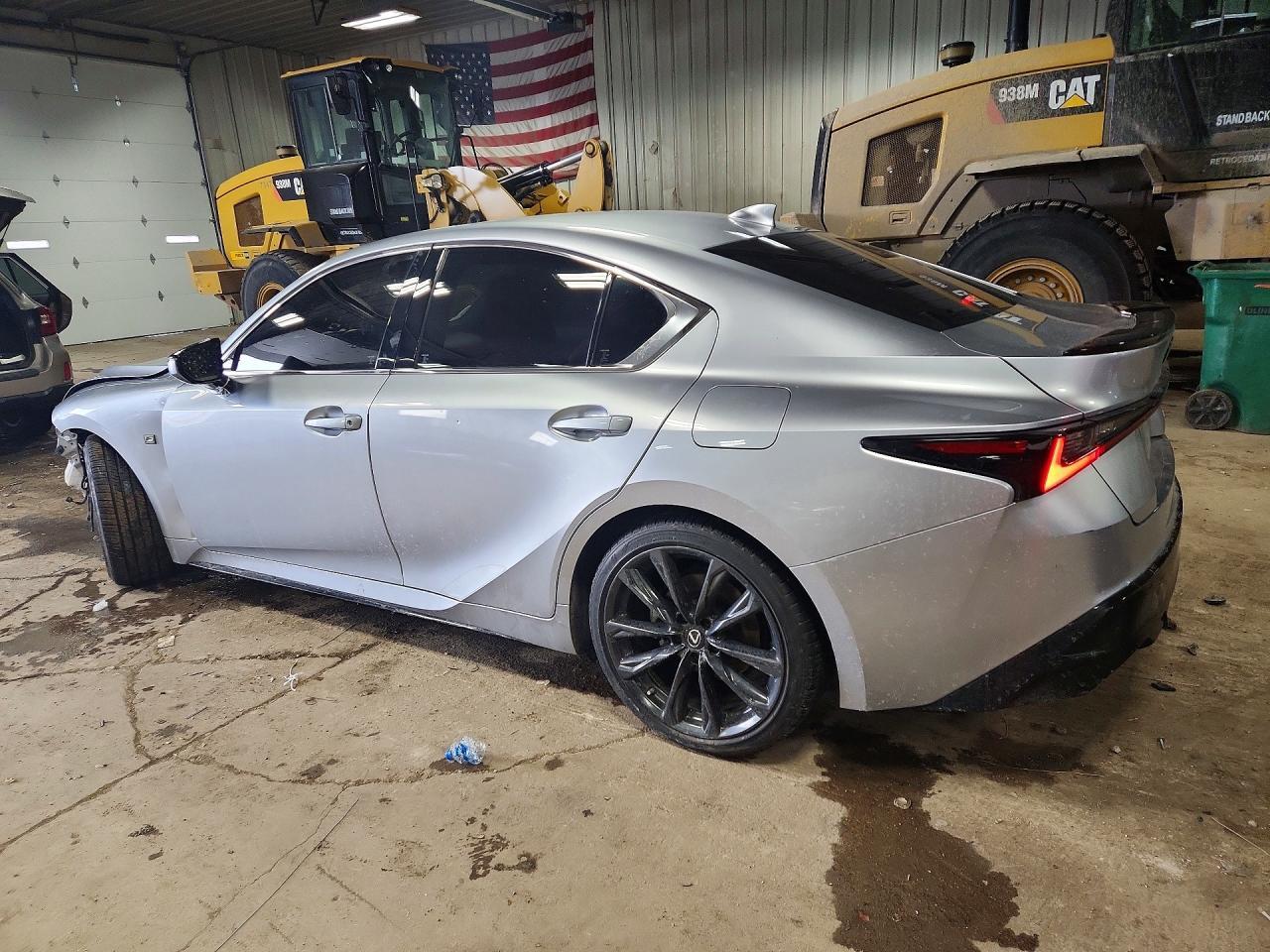 2022 Lexus Is 350 F Sport - Image 2