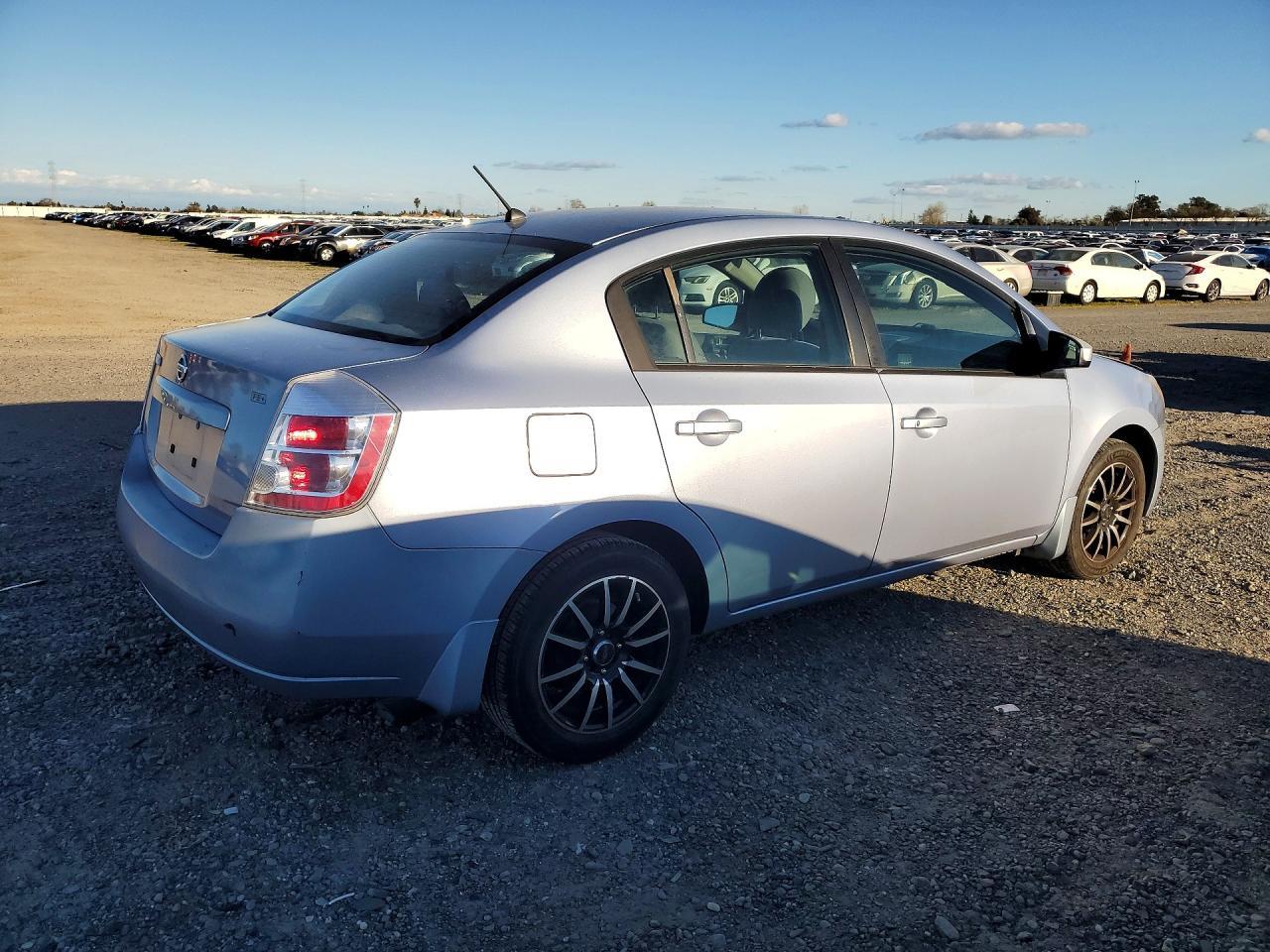 2009 Nissan Sentra 2.0 - Фото 3