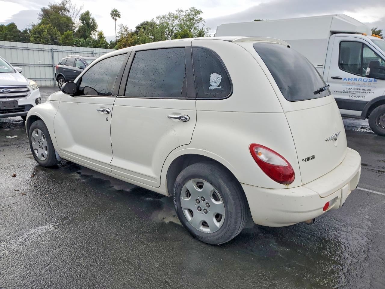 2009 Chrysler Pt Cruiser - Image 2