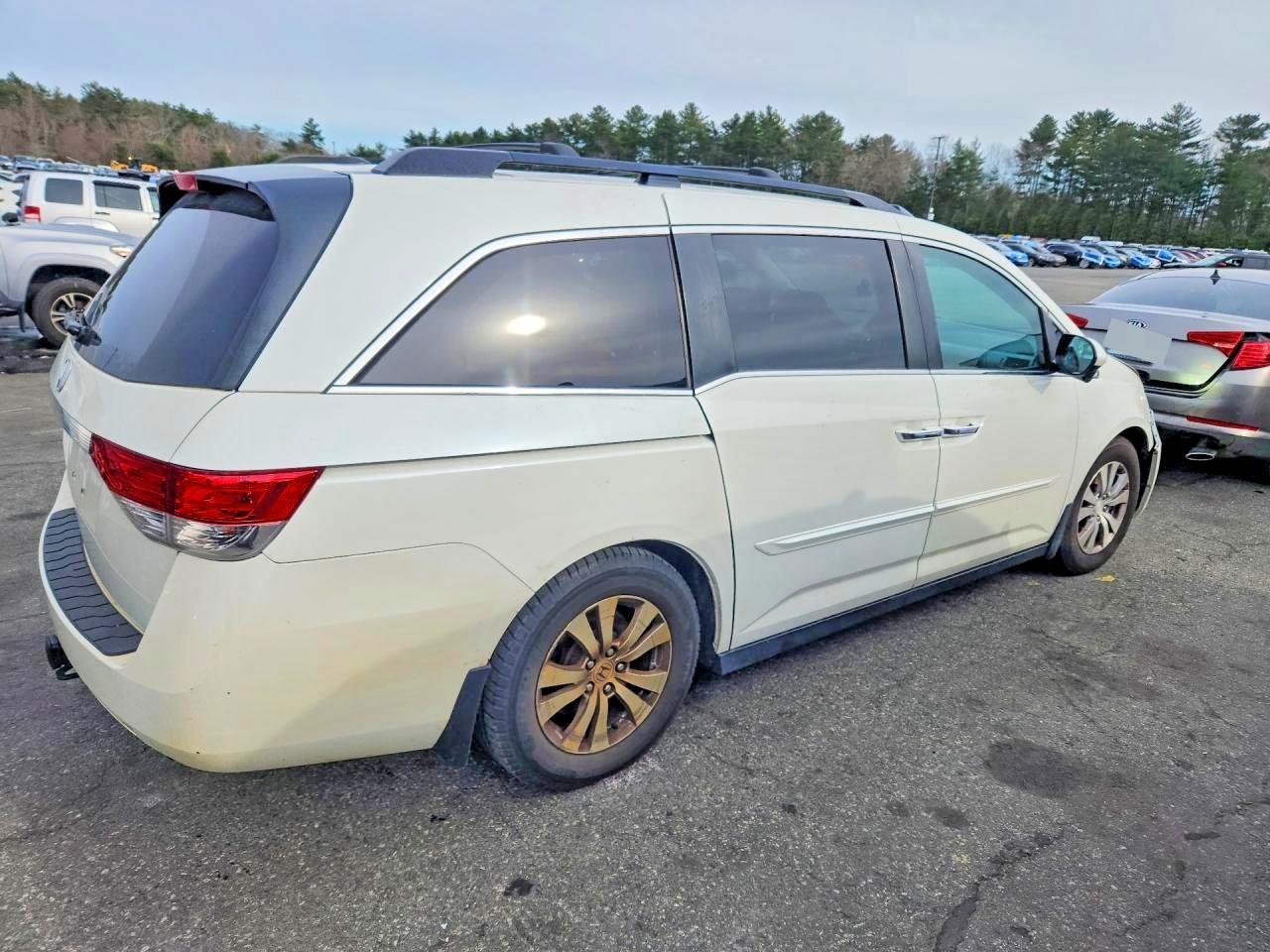 2015 Honda Odyseey - Image 5