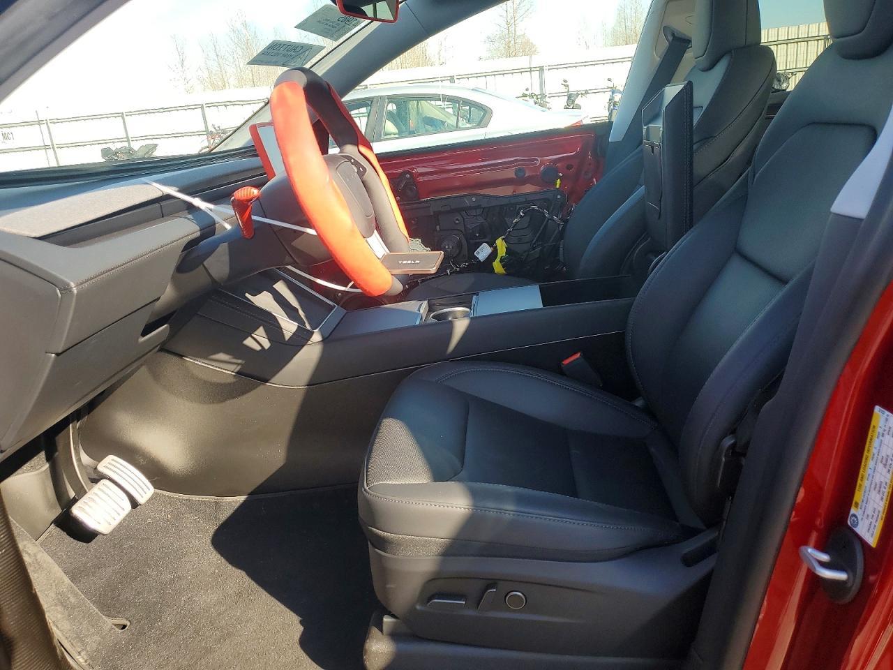 2026 Tesla Model Y - Фото 7