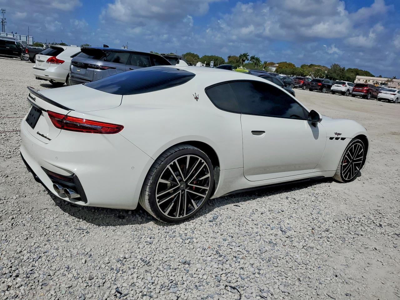 2024 Maserati Granturismo Trofeo - Фото 3