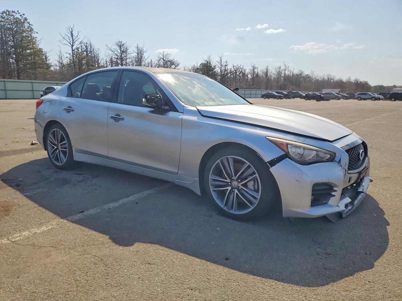 2017 Infiniti Q50 Premium - Image 4