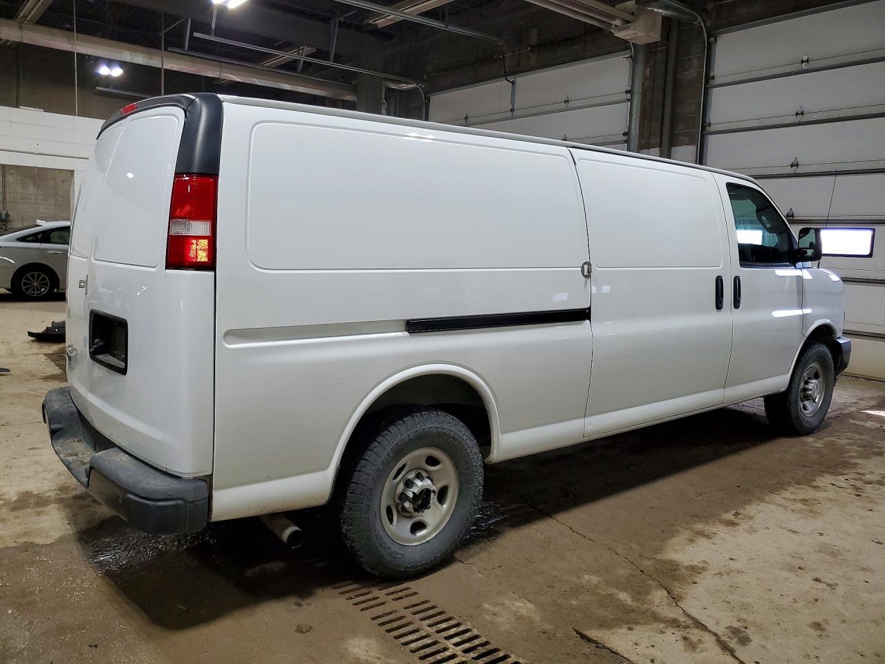 2023 Chevrolet Express 3500 Ext Cargo Van - Image 3