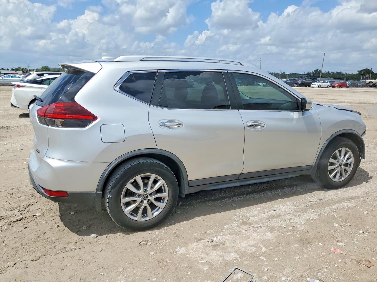 2019 Nissan Rogue S - Image 3