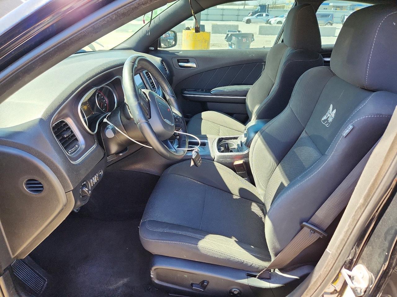 2017 Dodge Charger R - Image 7