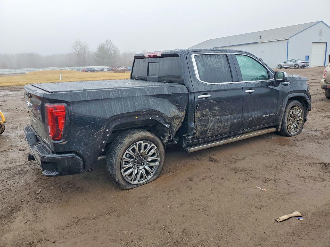 2026 GMC Sierra K1500 Denali Ultimate - Image 3