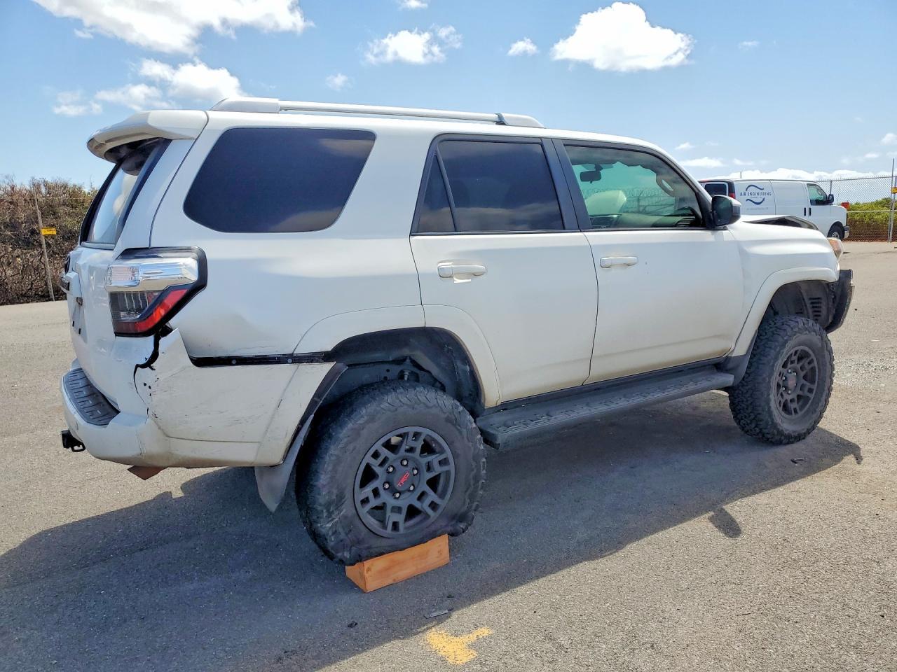 2016 Toyota 4Runner Sr5 - Image 3
