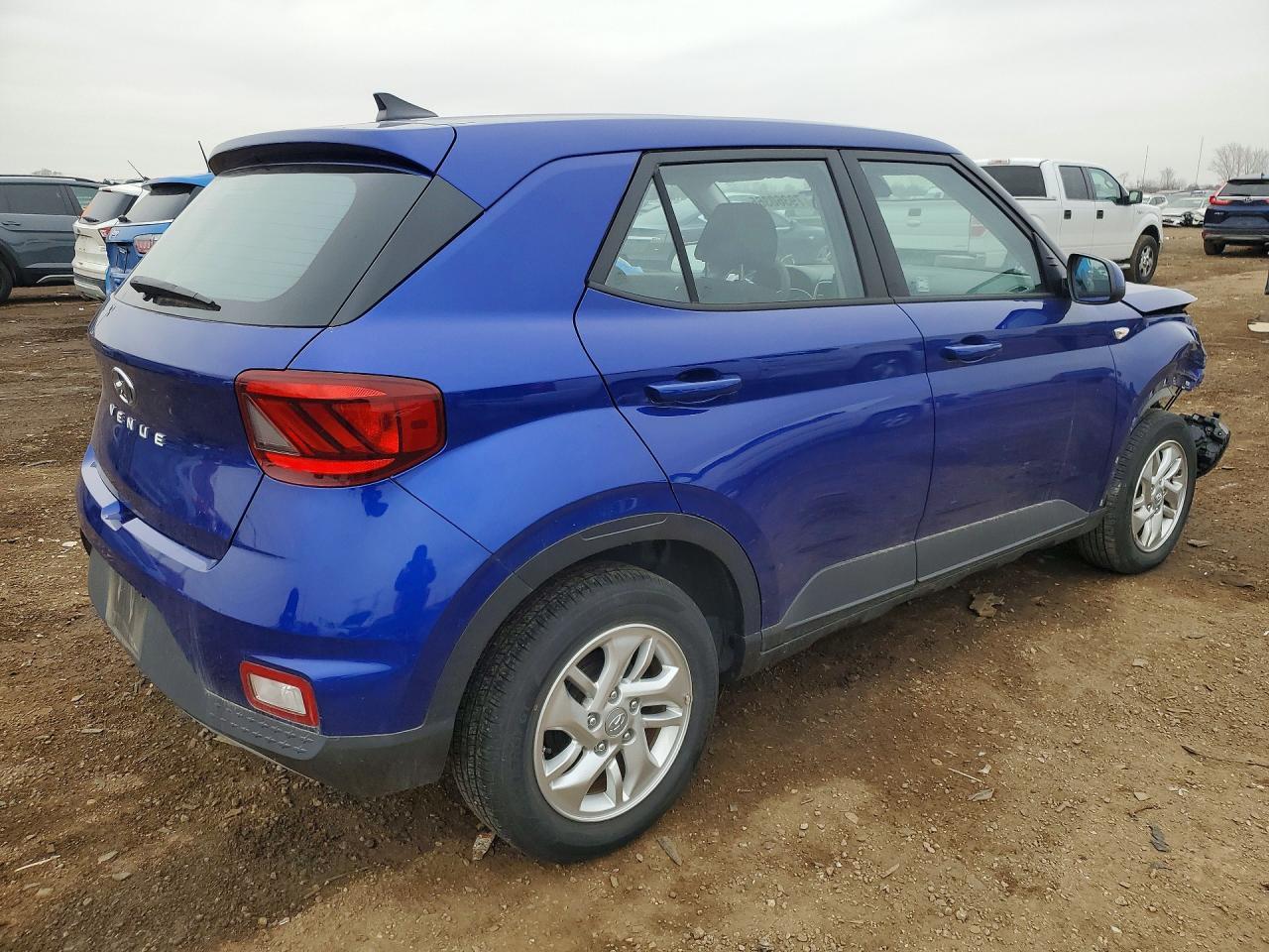 2021 Hyundai Venue Se - Image 3