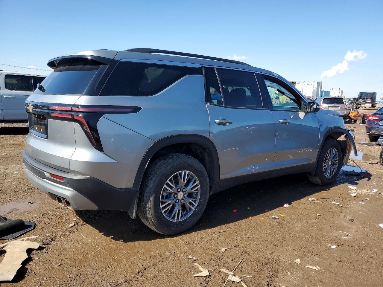 2025 Chevrolet Traverse Lt - Фото 3