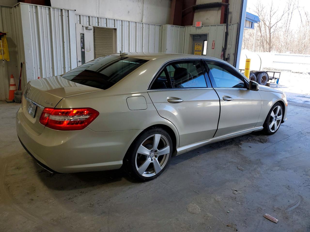 2010 Mercedes-Benz E 350 4Matic - Image 3
