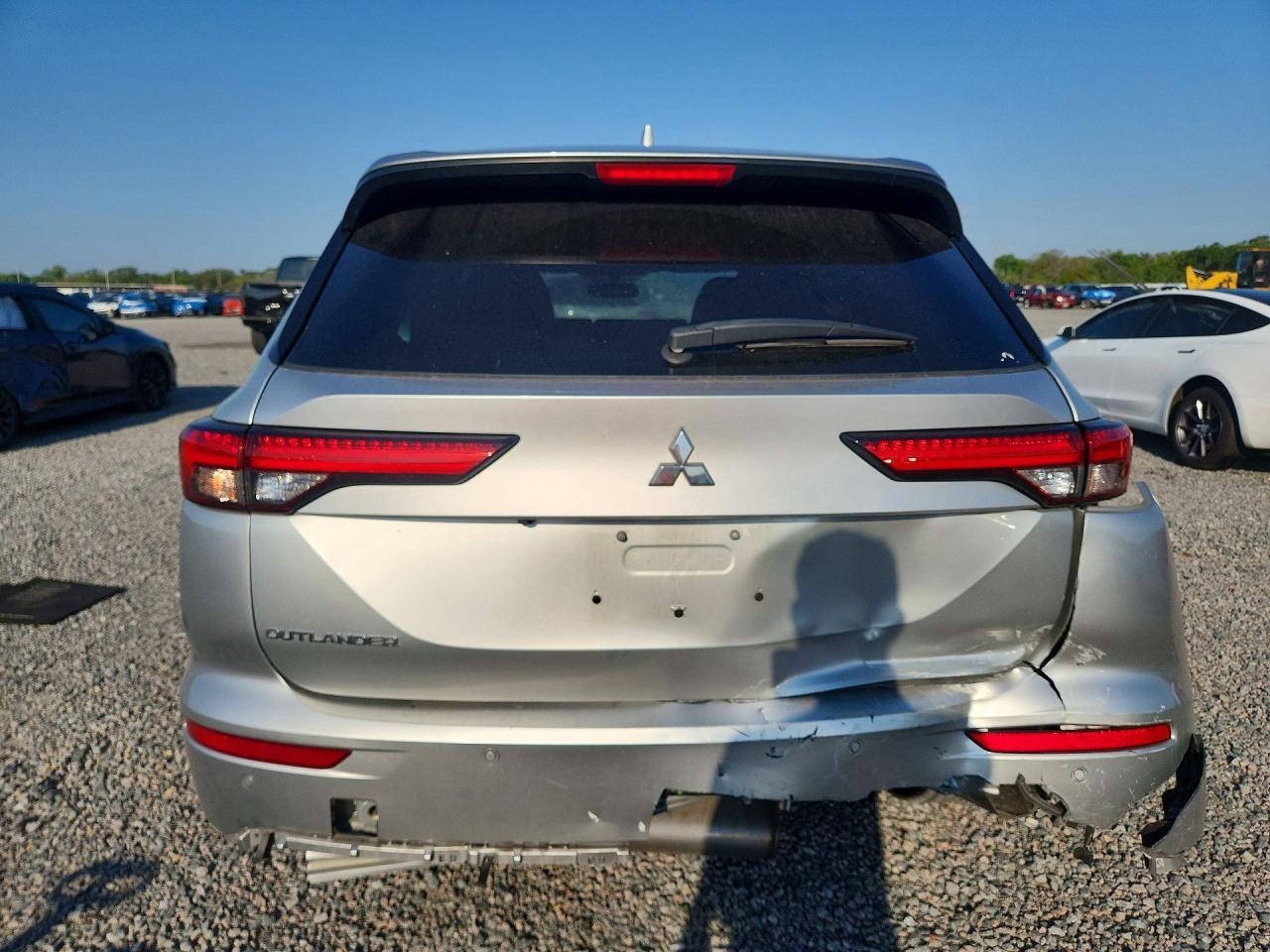 2022 Mitsubishi Outlander Se - Фото 6