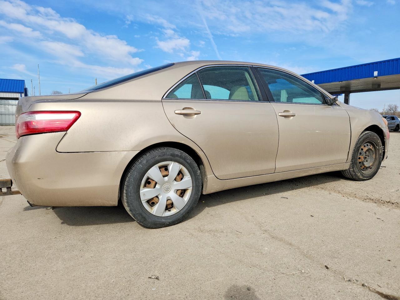 2008 Toyota Camry Le - Image 3