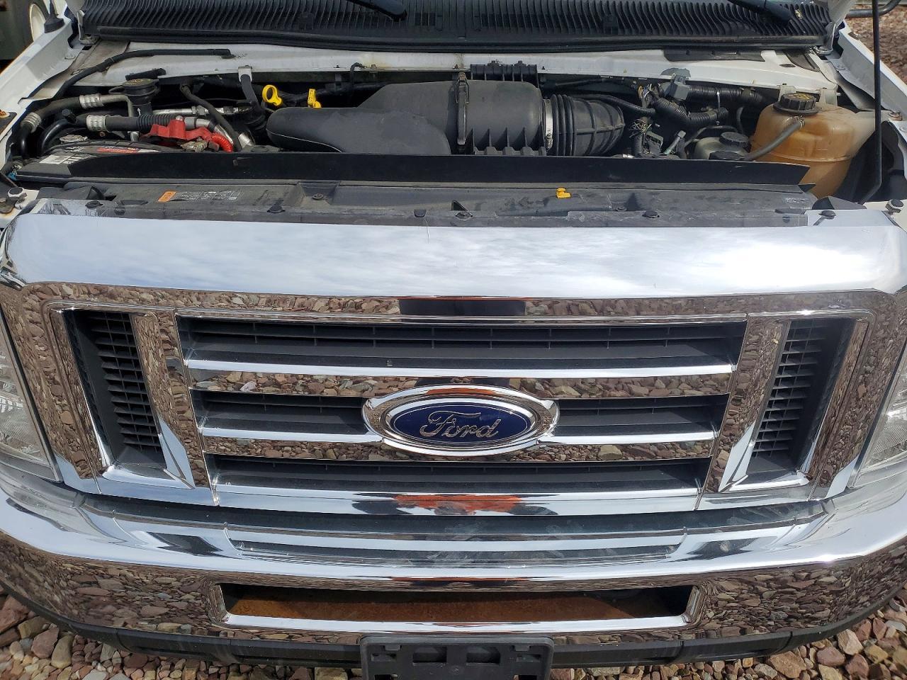 2018 Ford Econoline E350 Super Duty Cutaway Van - Фото 7