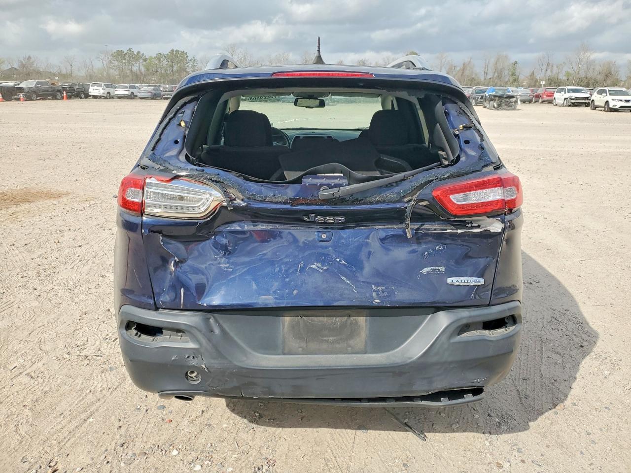 2016 Jeep Cherokee Latitude - Фото 6