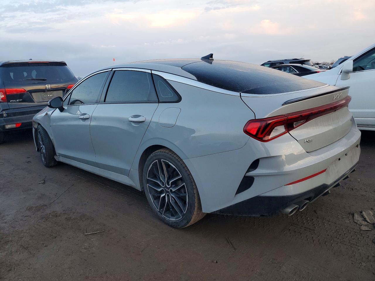 2022 Kia K5 Gt - Фото 2