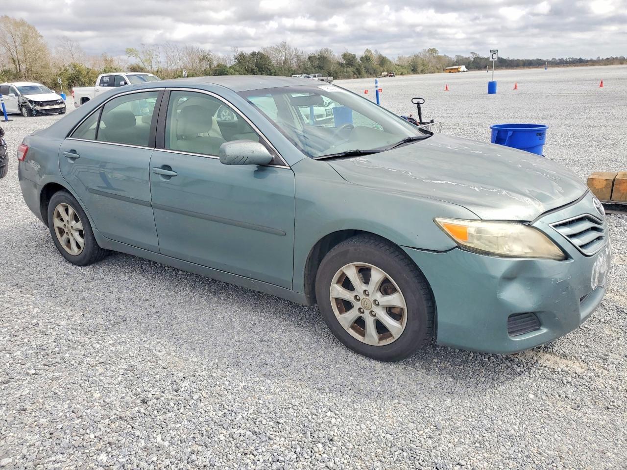 2010 Toyota Camry Le V6 - Image 4