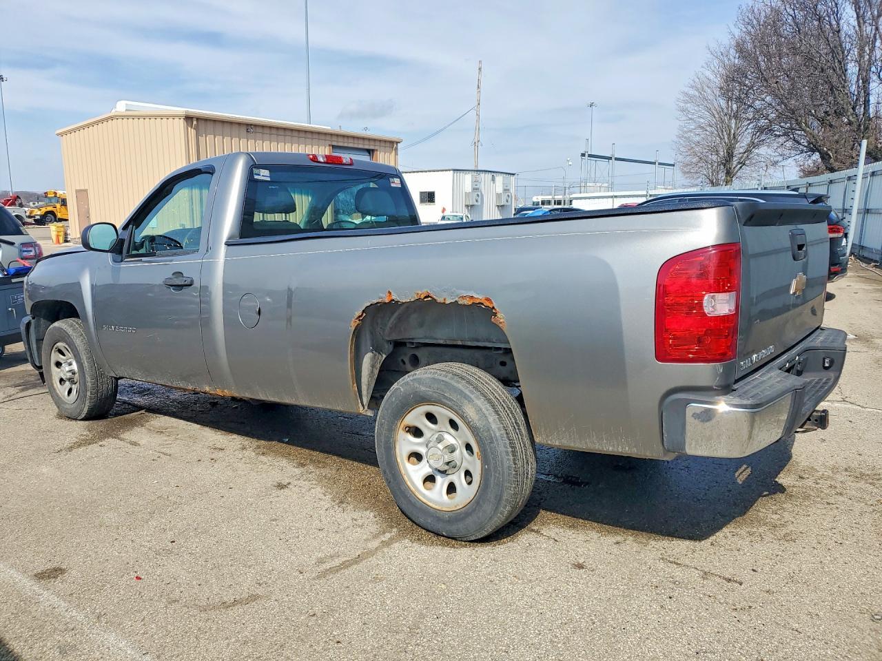 2012 Chevrolet Silverado C1500 - Фото 2