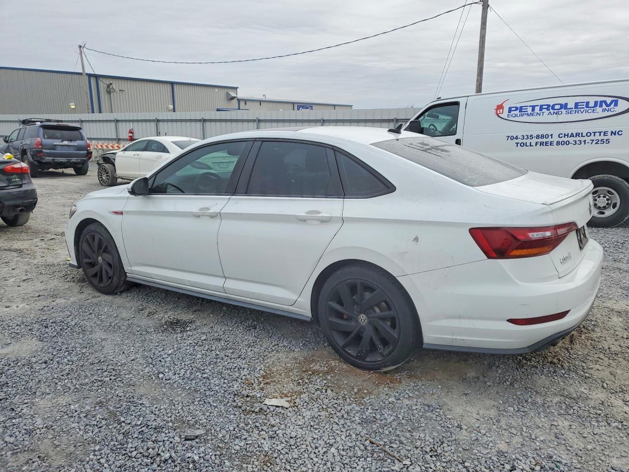 2019 Volkswagen Jetta Gli - Фото 2
