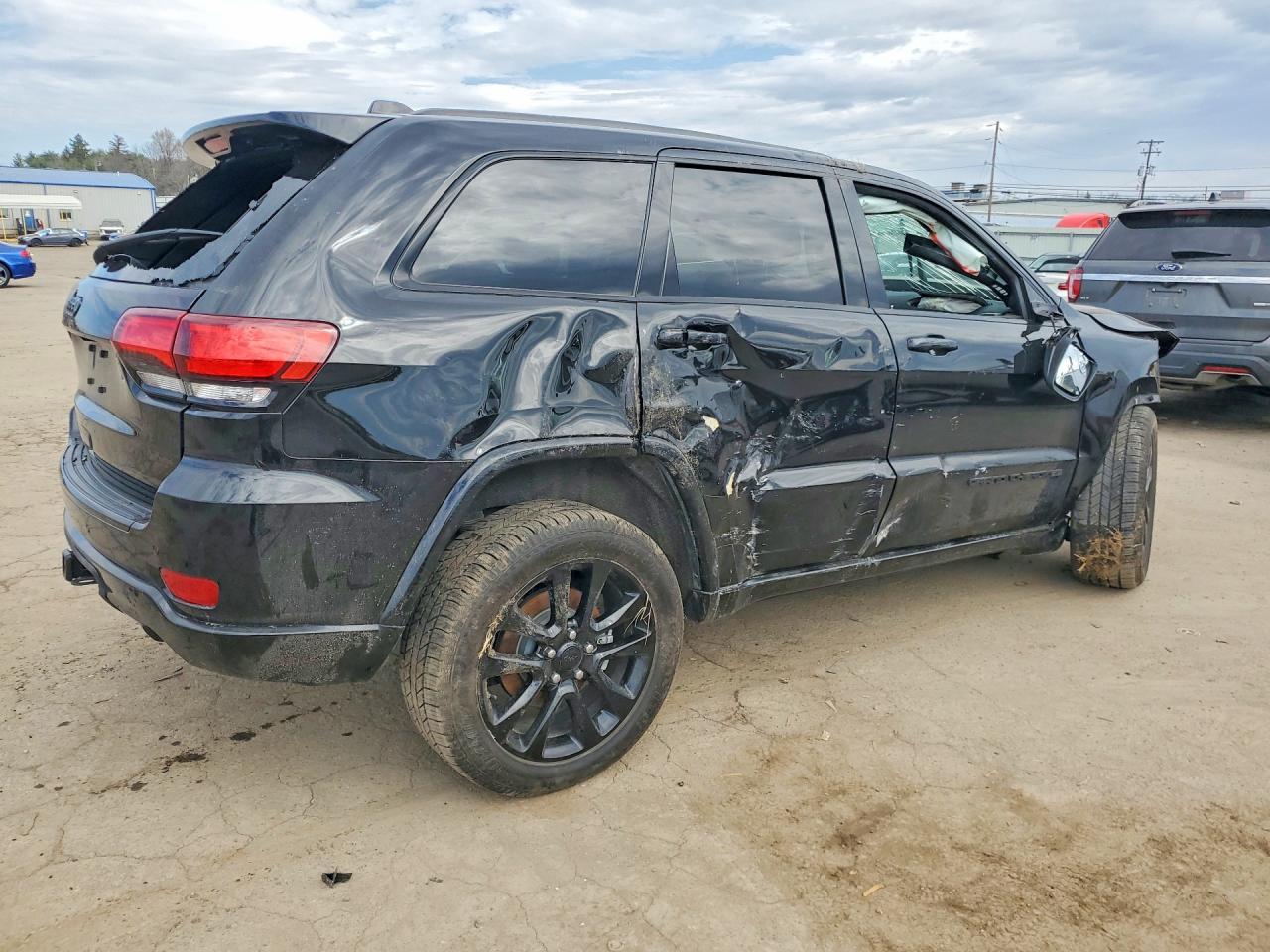 2018 Jeep Grand Cheroke - Image 3
