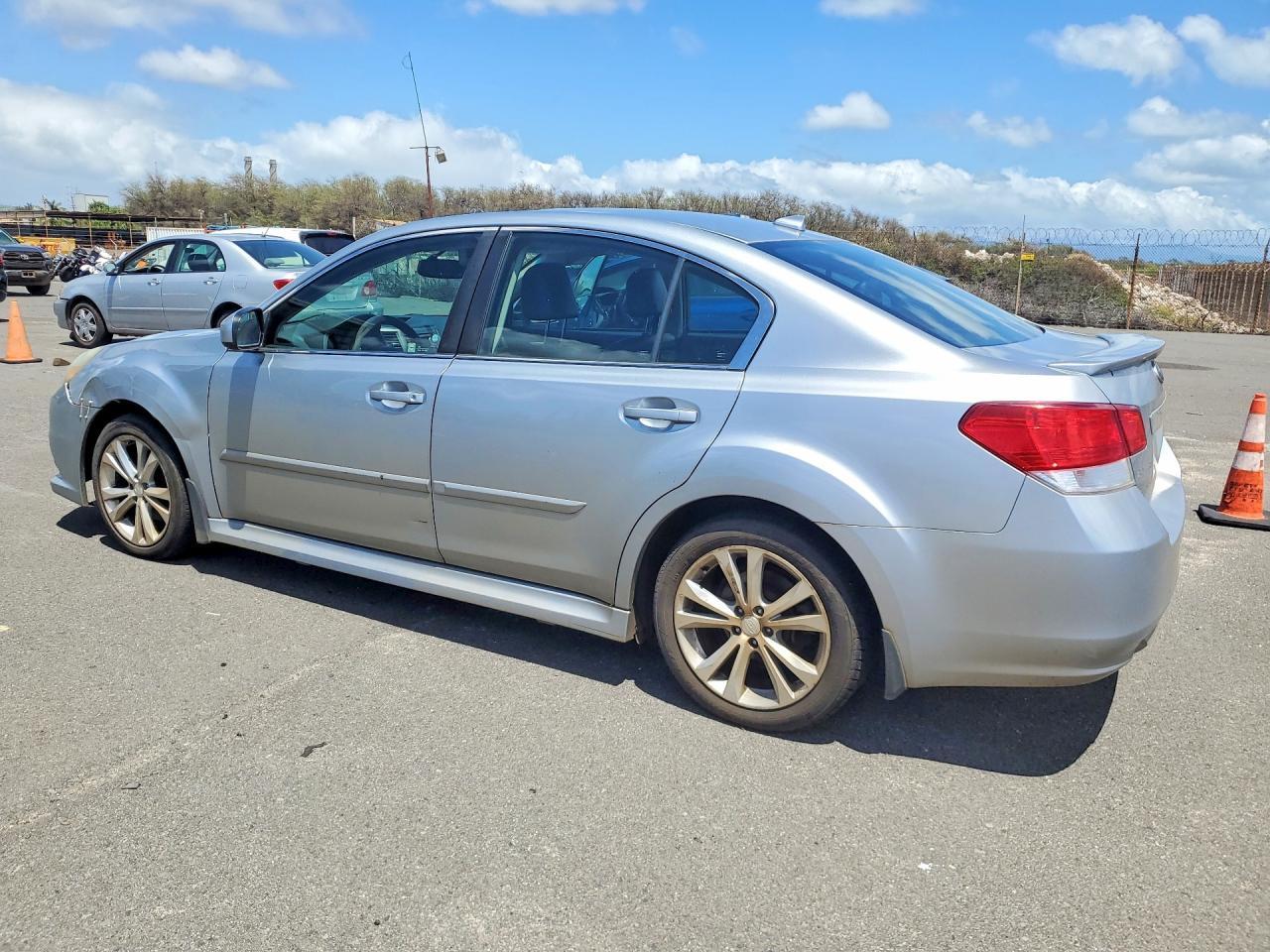 2013 Subaru Legacy 2.5I Limited - Image 2