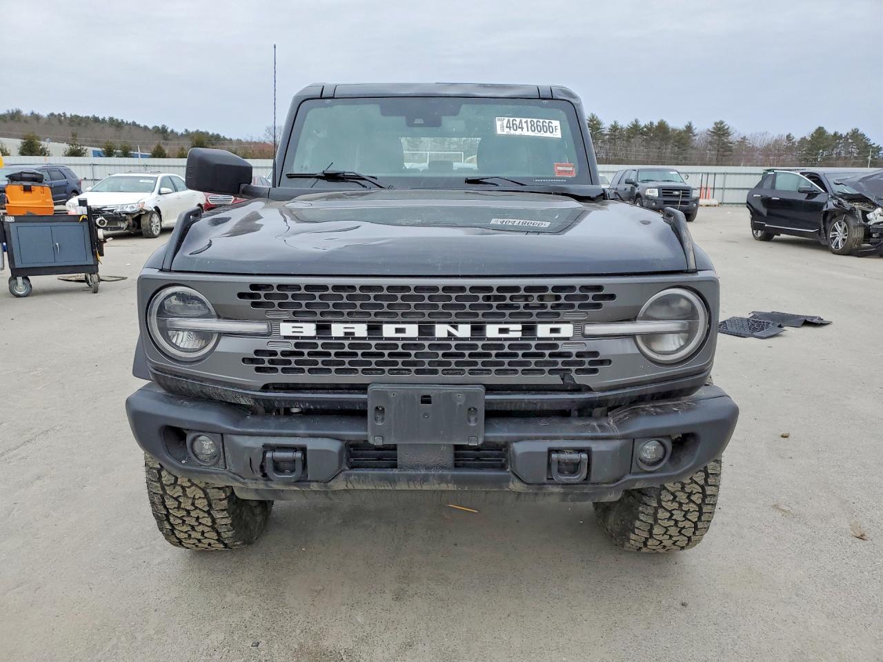 2025 Ford Bronco Badlands - Image 5