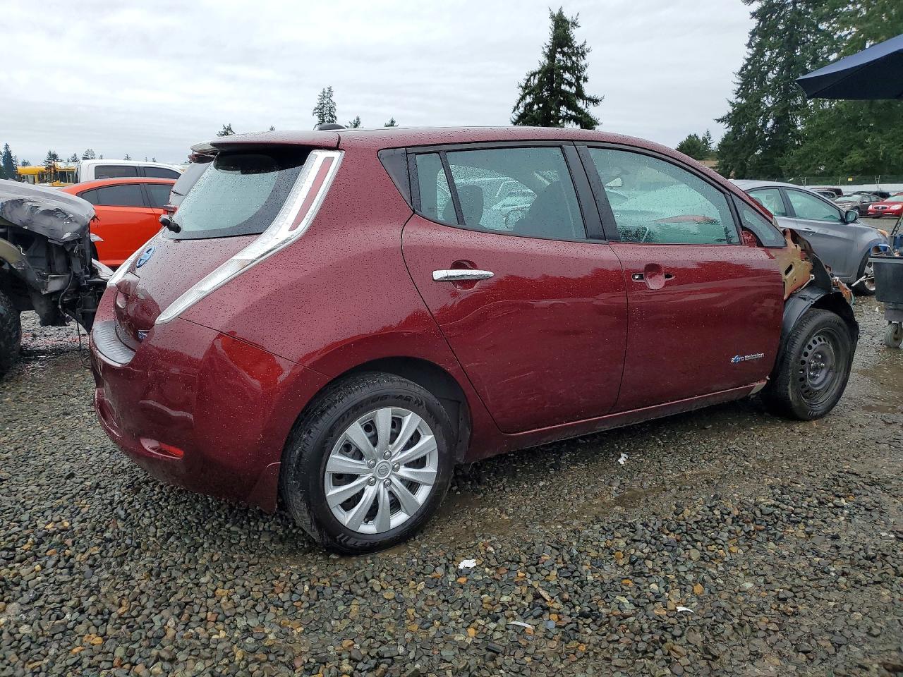 2017 Nissan Leaf S - Фото 3